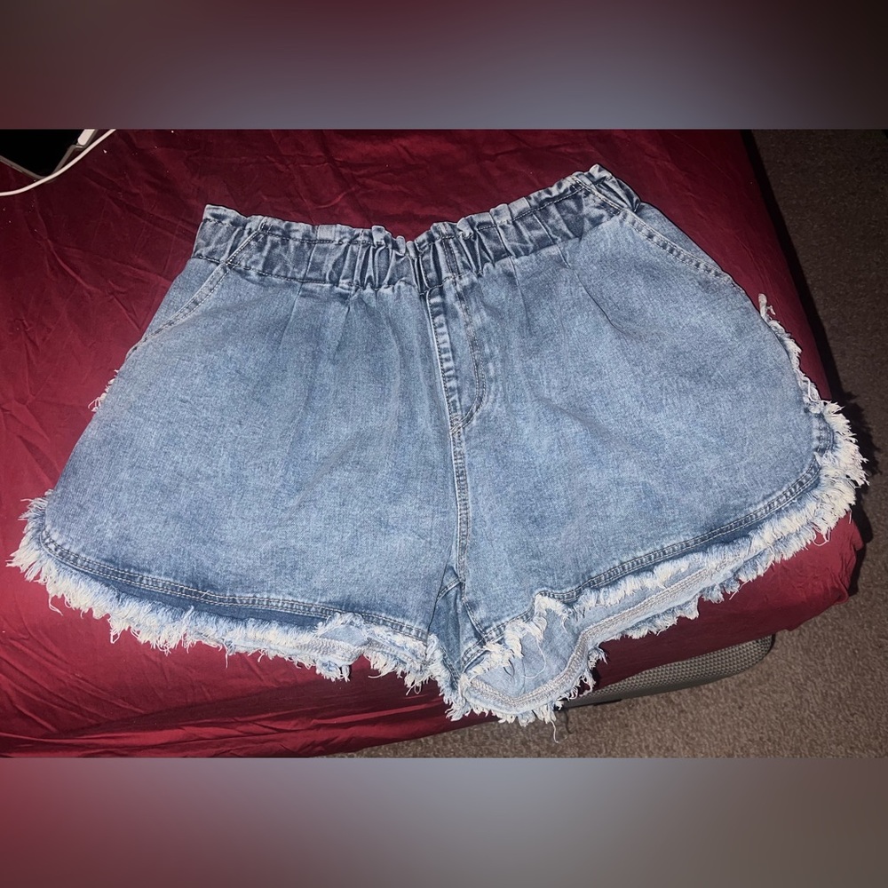 SHEIN High Waist Frayed Denim Shorts